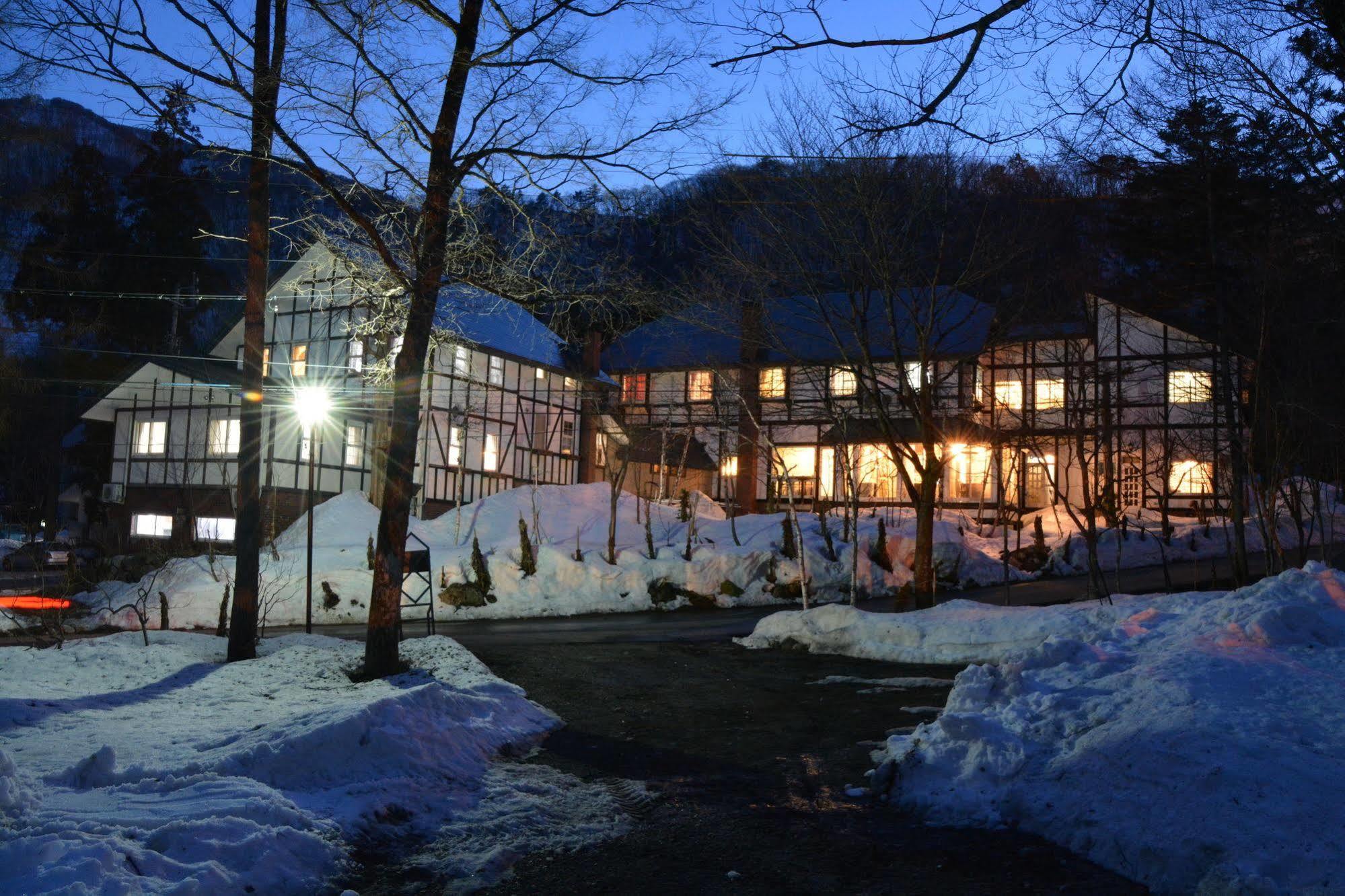 Hotel Sejour Mint In Hakuba Exterior photo